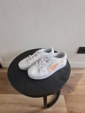 Pump sneaker maat 38.5