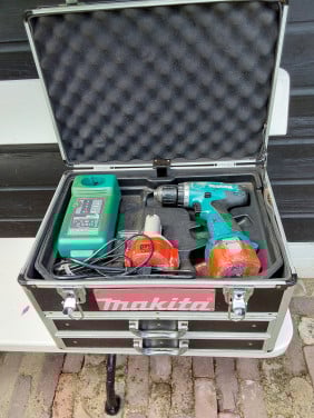 Makita accu boormachine, complete set