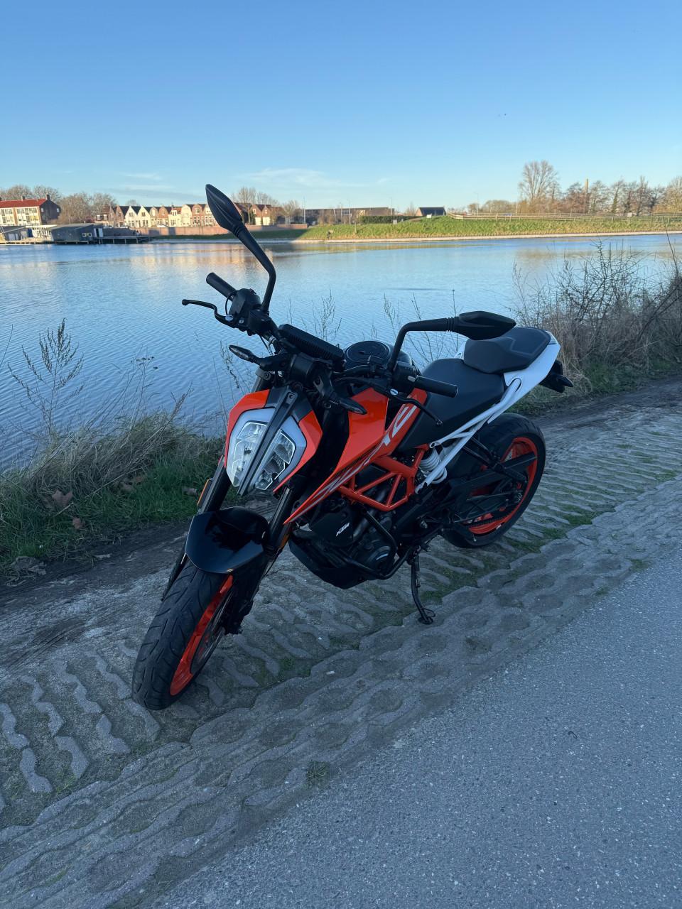Ktm duke 390