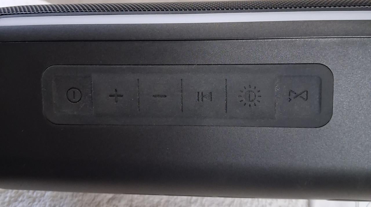 Party Speaker en een Soundbar.