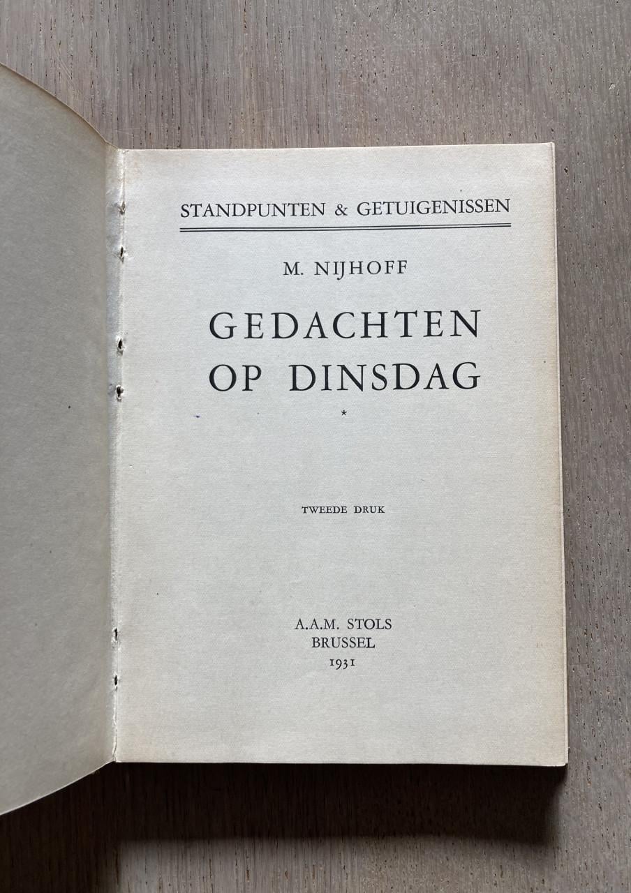 M.Nijhoff de pen op papier en gedachten op dinsdag