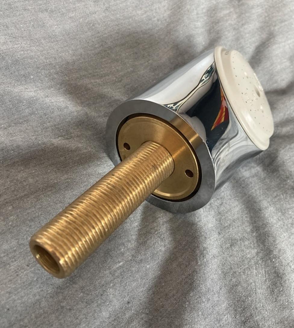 Rada vandalismebestendige douchekop. Nieuw maar niet meer in de