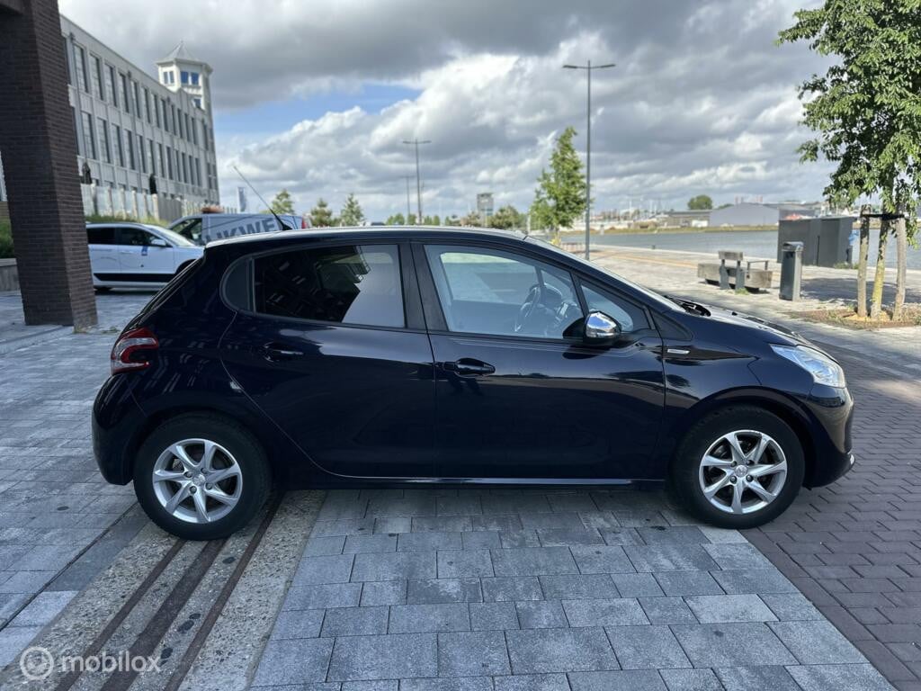 Peugeot 208 1.2 VTi Urban Soul Cruise km131.181 Nap 5Deurs BJ2013