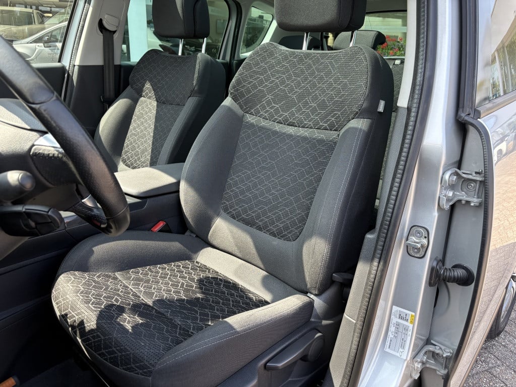 Peugeot 3008 1.2 puretech style trekhaak panorama dak