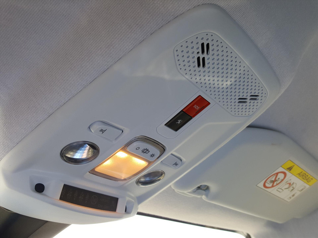 Peugeot 208 allure 1.2 pt-100pk navigatie | apple carplay & android auto | 