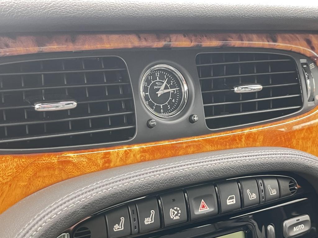 Jaguar Xj 4.2 v8 executive