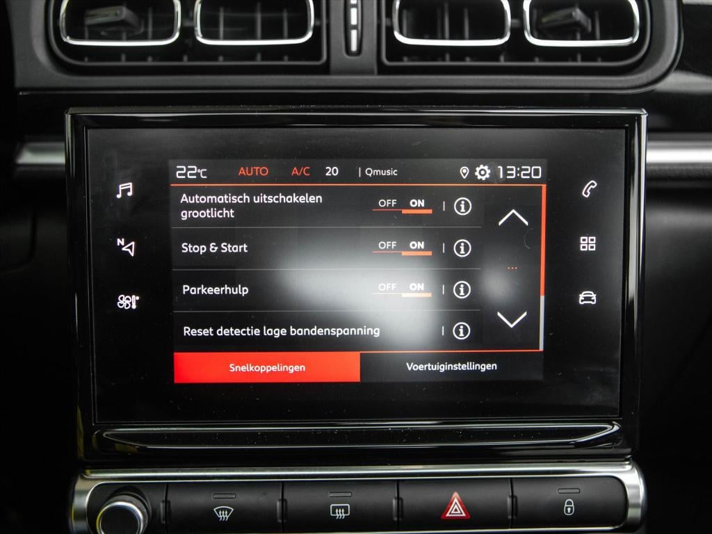 Citroen C3 1.2 puretech 82pk shine | panoramadak | stoelverwarming | cruise