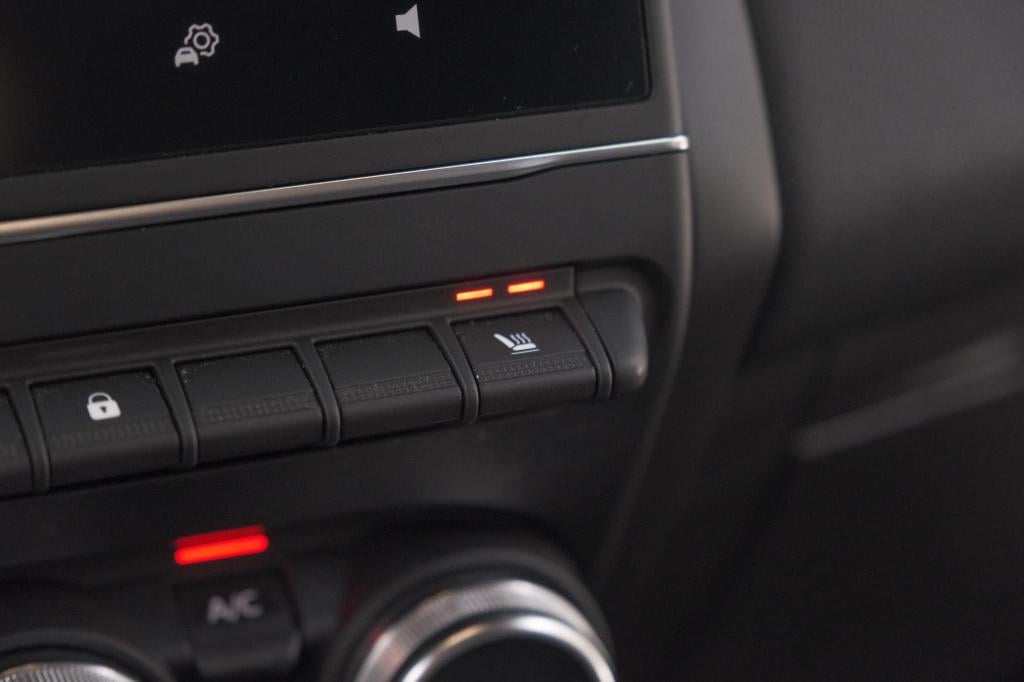 Renault Captur tce 130 edc intens | trekhaak | adaptieve cruise control | c