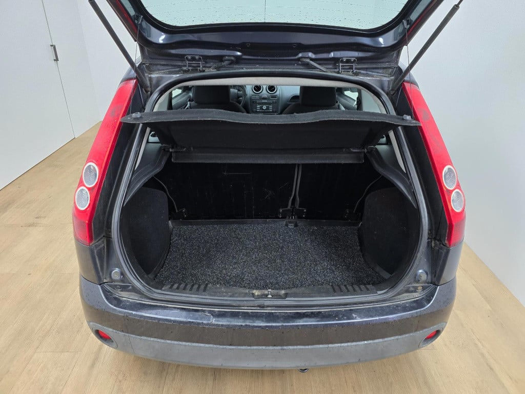 Ford Fiesta occasion 1.3-8v cool & sound | alj uitgekiend concept | airco |