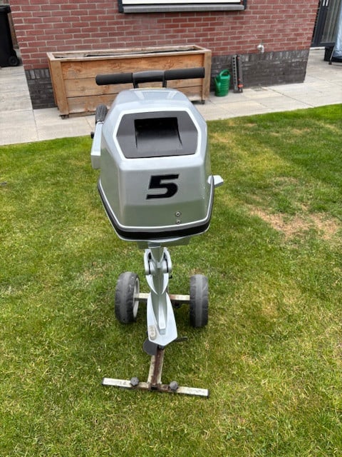Quicksilver rubberboot met Honda 5pk buitenboordmotor + handtrailer
