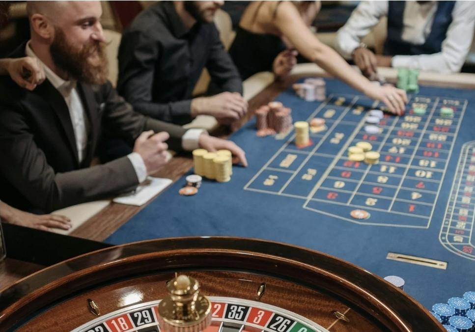 Huur een casino met croupiers!