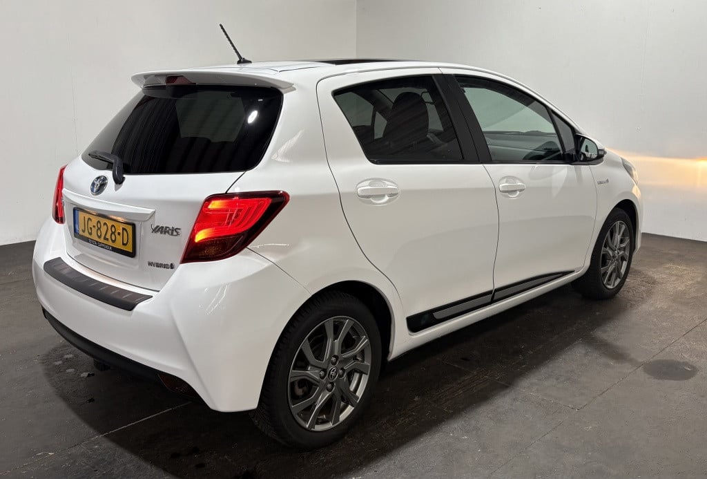Toyota Yaris 1.5 hybrid dynamic
