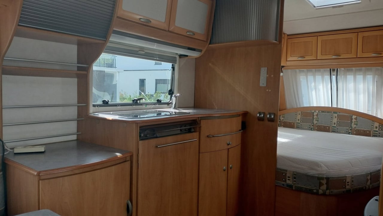 Eriba 545 met voortent en mover