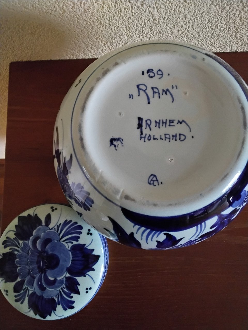 Delftsblauwe aardewerken  gemberpot met deksel