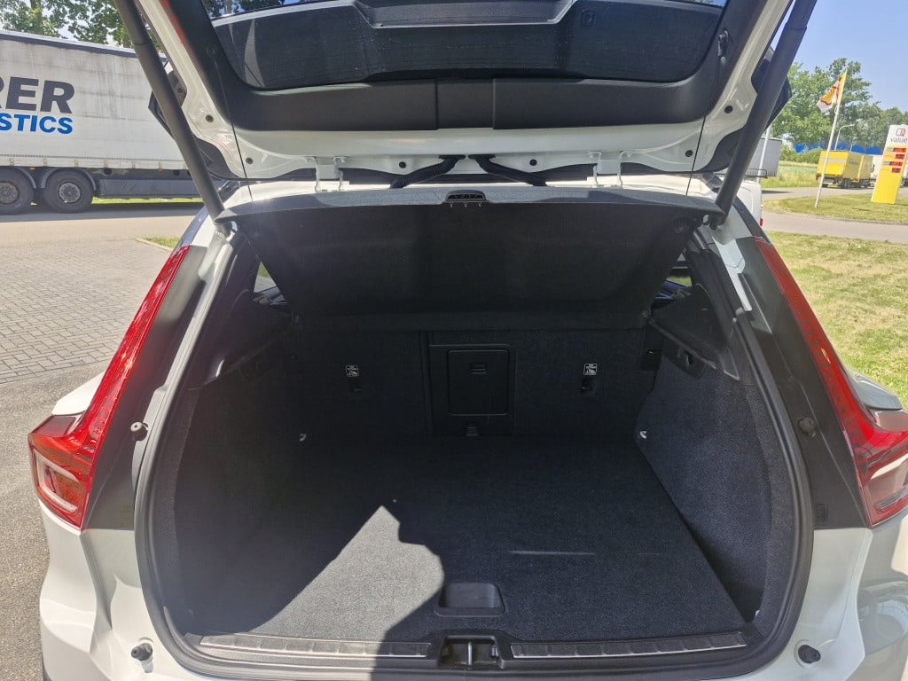 Volvo XC40 2.0 t4 r-design