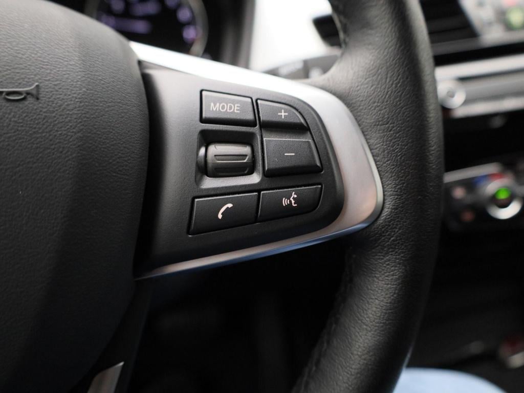 BMW X1 sdrive18i high executive | apple carplay / android auto | stoel- stu