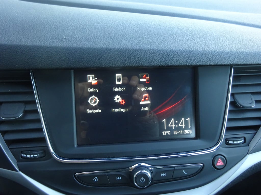 Opel Astra sports tourer 1.2 business edition navi / trekhaak / cruise cont