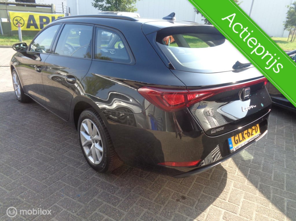 Seat Leon Sportstourer 1.5 tsi 130pk style edition/led/pdc/airco/carplay/lm