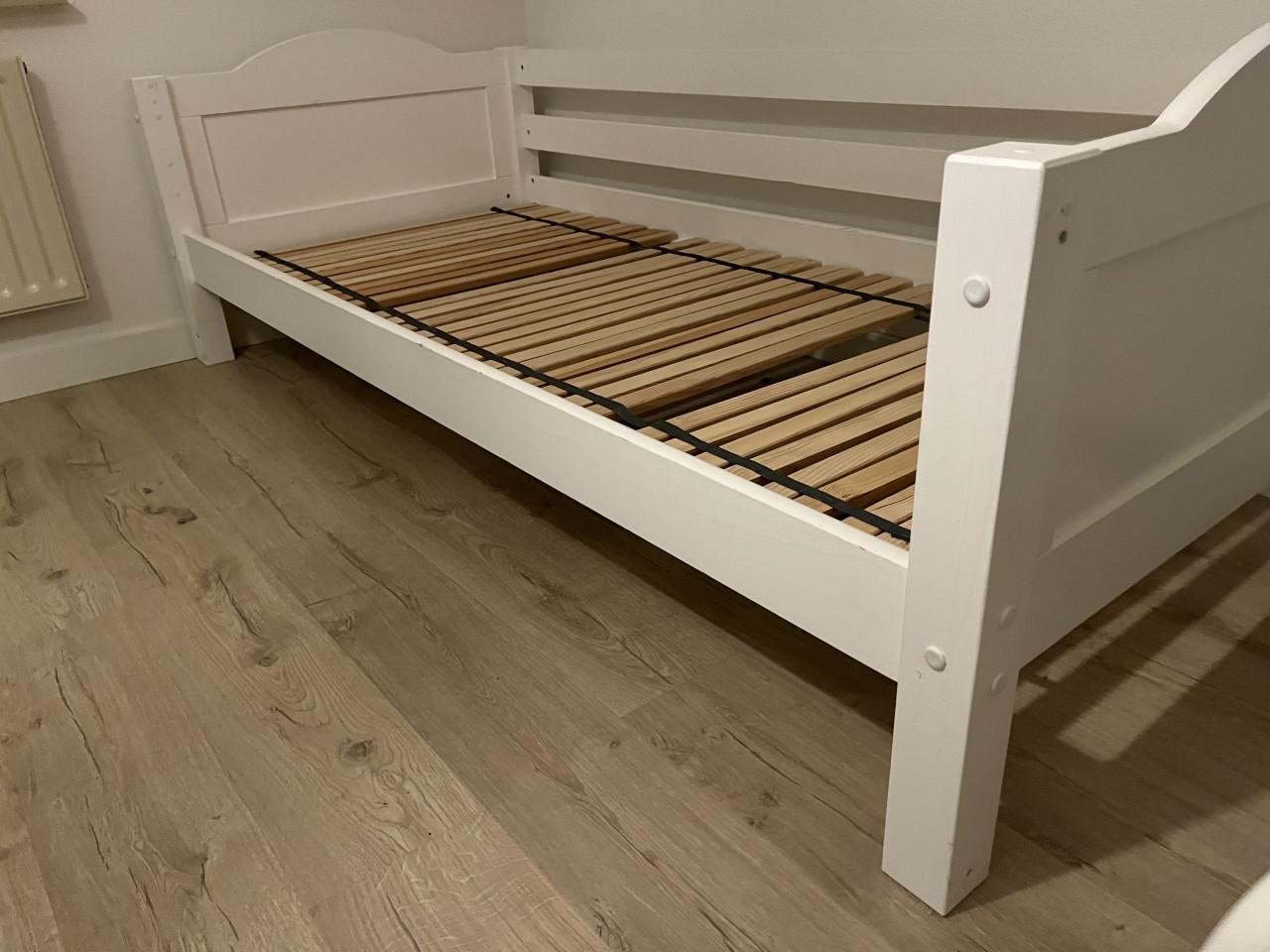 Eenpersoonsbed 200x90