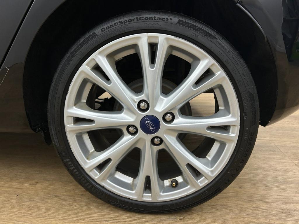 Ford Fiesta occasion 1.0 ecoboost titanium | zwart | tweedehands ford fiest