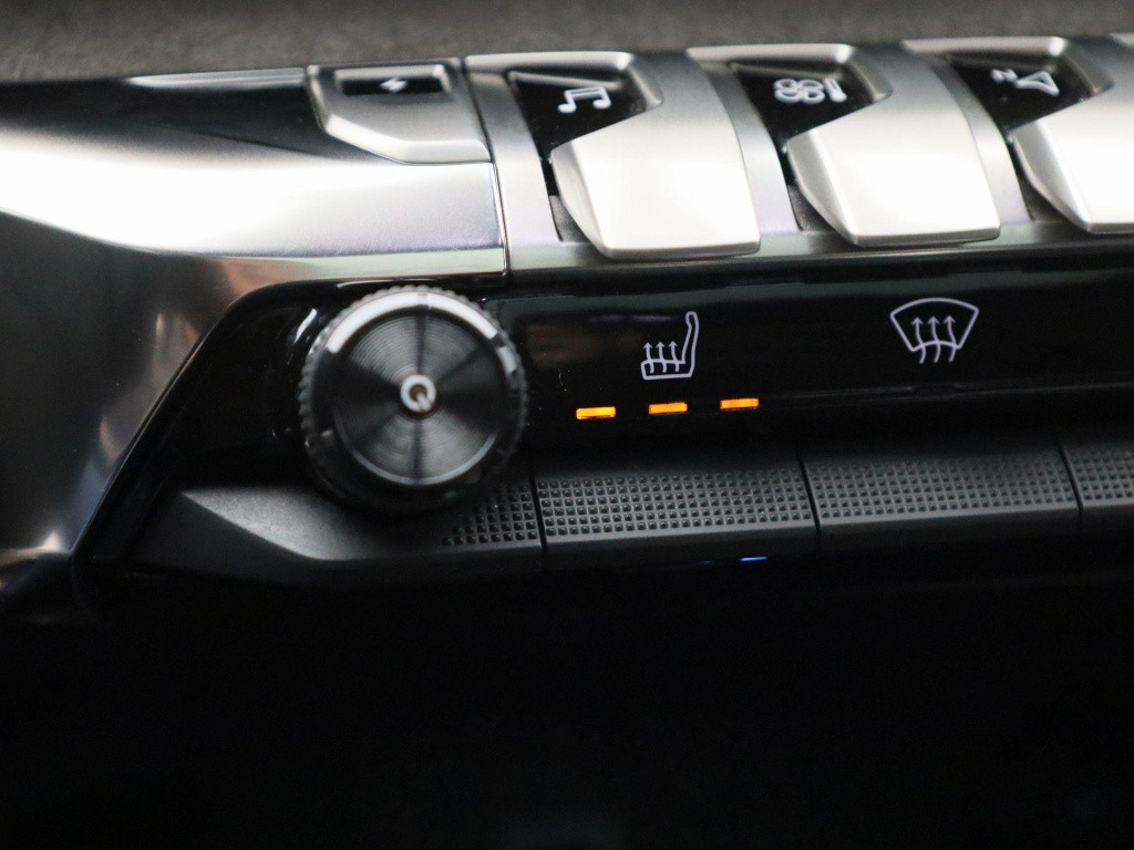 Peugeot 3008 1.6 hybrid 225 blue lease gt | panoramadak | leder | trekhaak 
