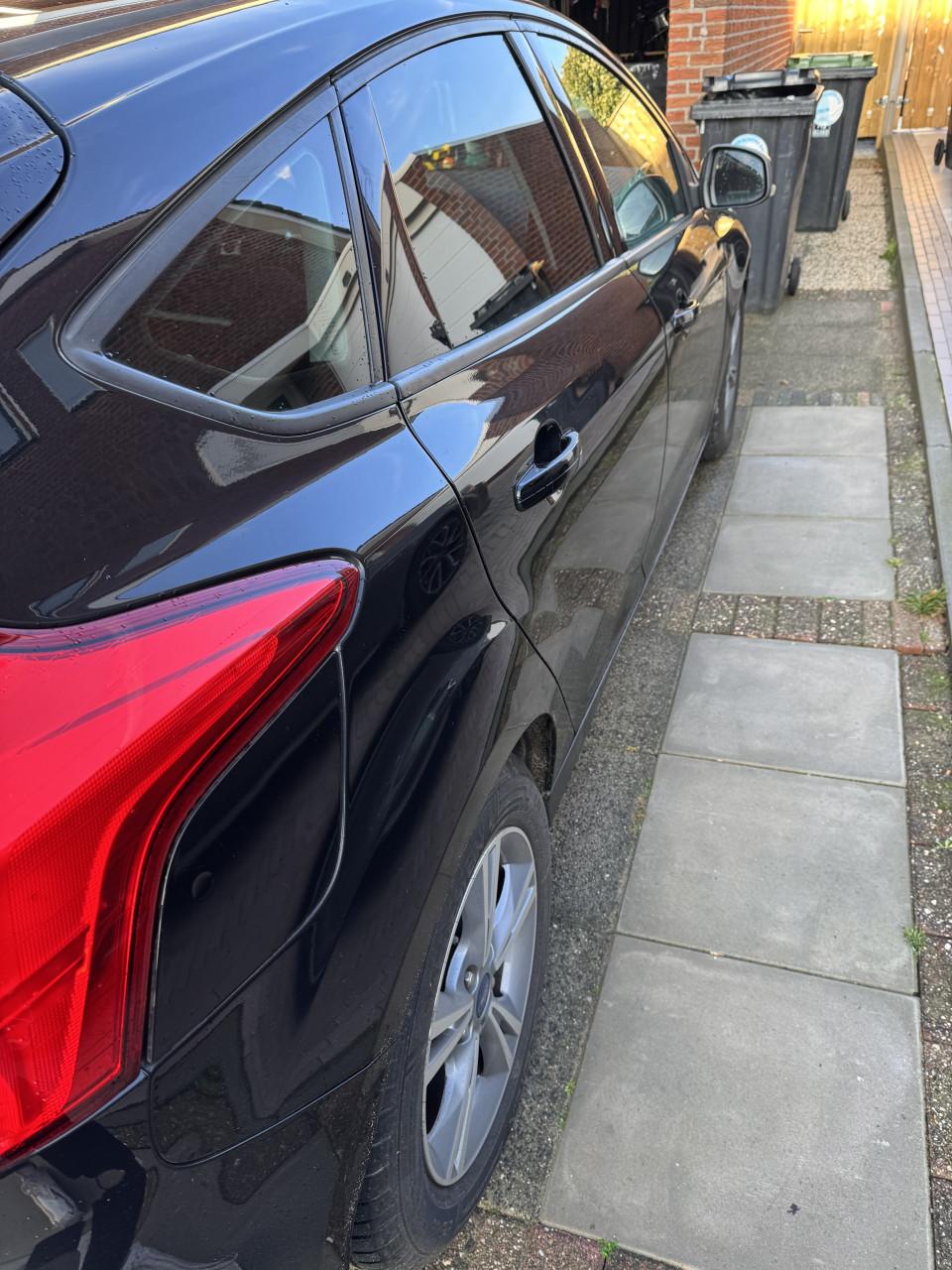 Ford Focus 1.0 Ecoboost 74KW 5-D 2014 Zwart