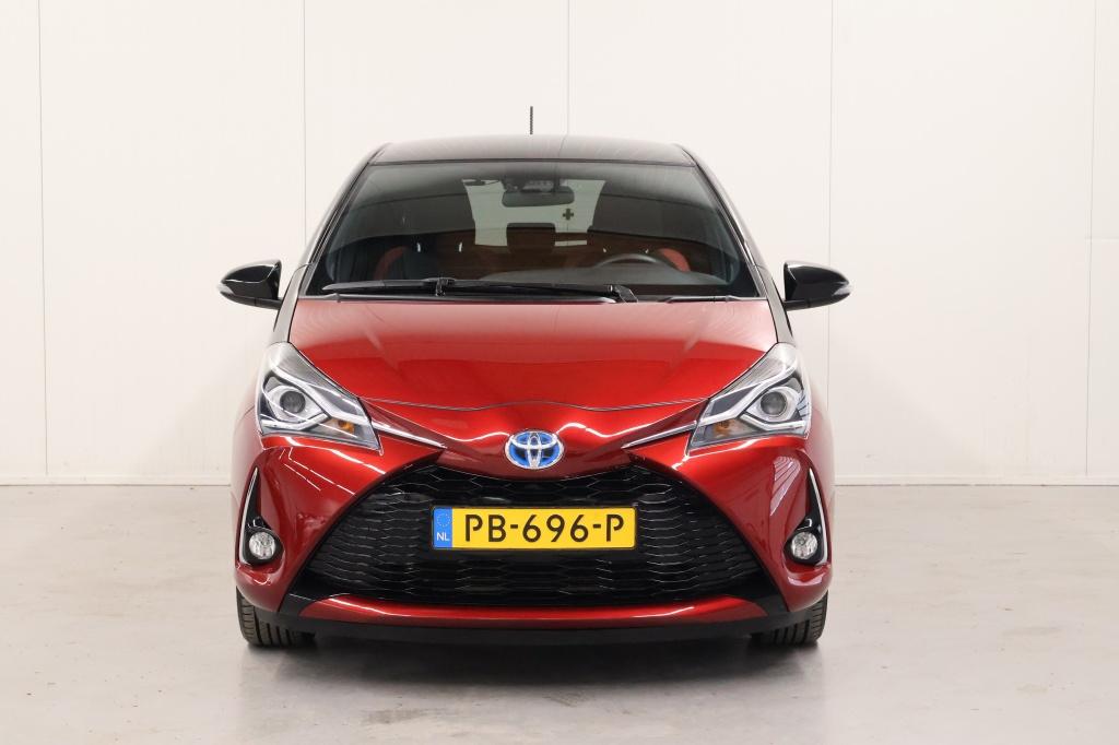Toyota Yaris 1.5 hyb. bi-tone