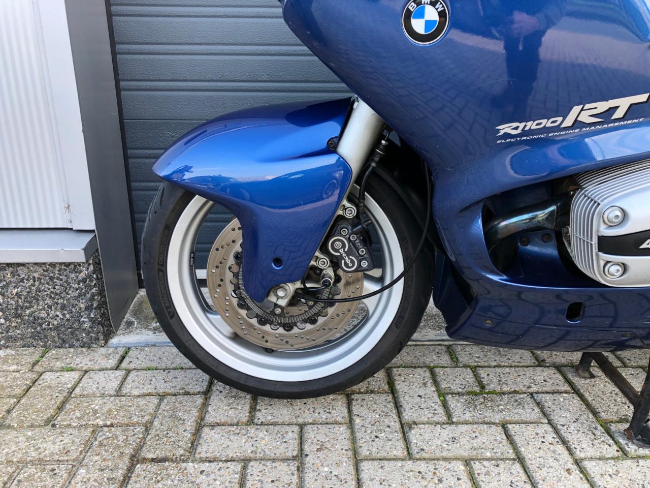 Inruilkoopje: Nette BMW R1100RT met 3-delig kofferset, rijklaar €1500,-