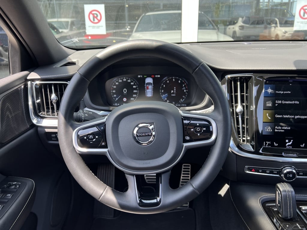 Volvo V60 t6 398pk recharge r-design| panodak| adap.cruise| trekhaak| awd|