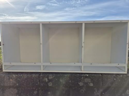 Twee broedkooien (wit)