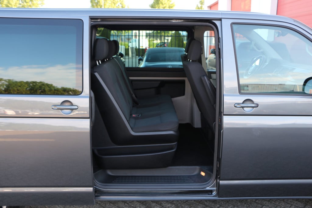 Volkswagen Transporter 2.0 tdi l2h1 150pk dc highline