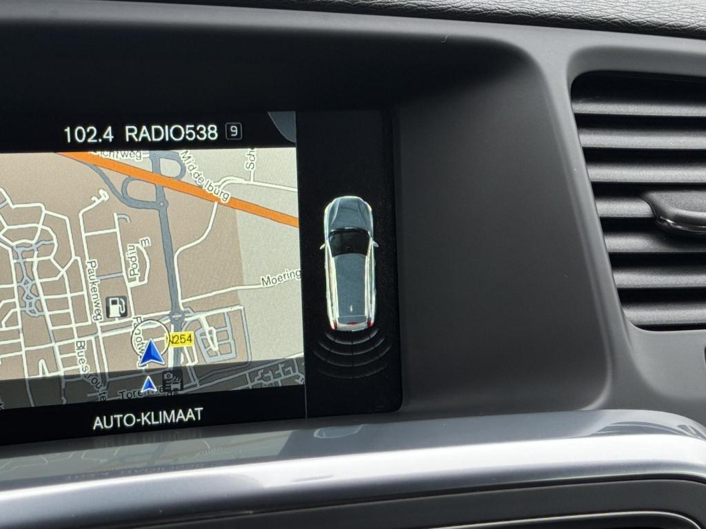 Volvo V60 1.6 t3 r-design nl-auto, automaat incl. trekhaak afneembaar!