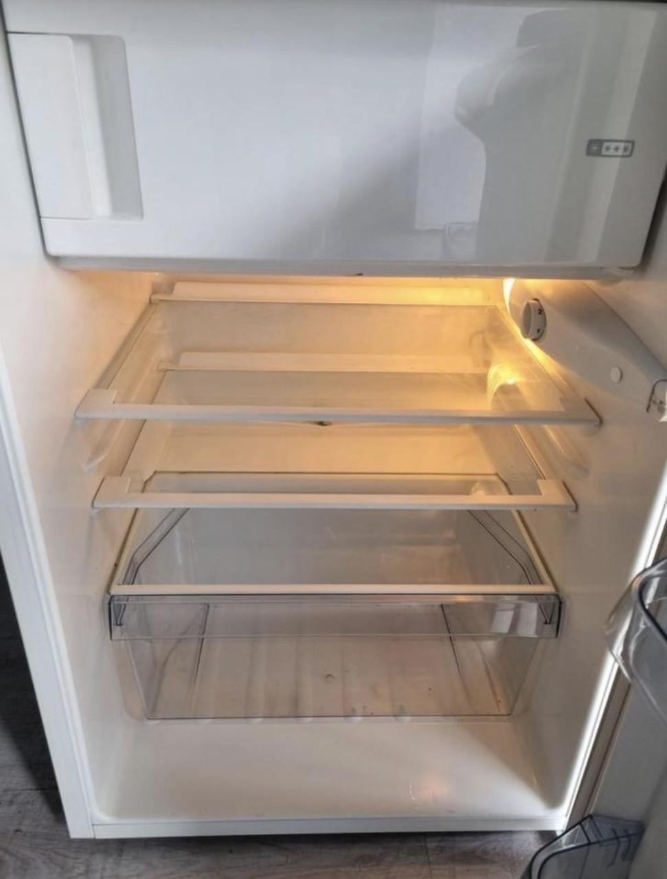 AEG Tafelmodel Koelkast met vriesvak 85x55 cm. Energielabel A+