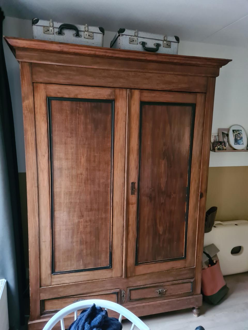 Antieke kast