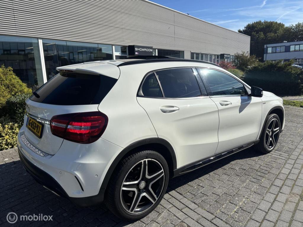 Mercedes-Benz Gla-klasse 200 premium plus amg edition