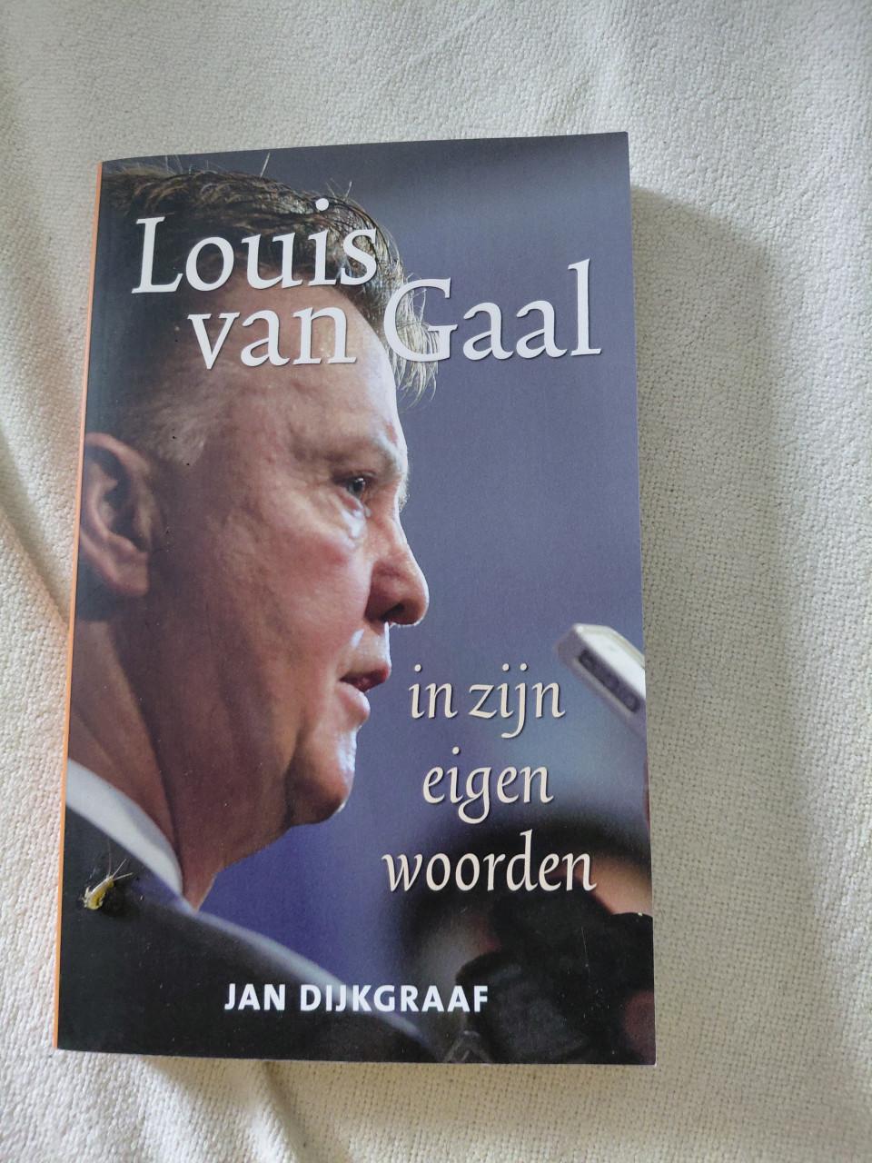 Sportboeken (62 stuks -hele partij 35 euro)