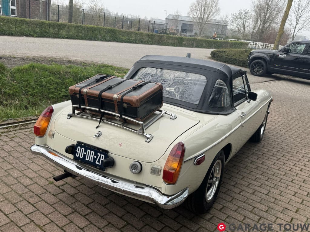 MG B 1.8 roadster *motor gereviseerd, nieuwe overdrive*