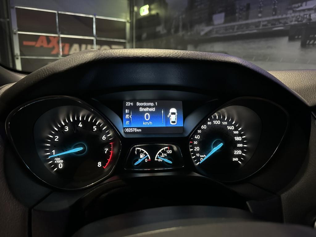 Ford Focus 1.5 ecoboost st line business *navi*camera*