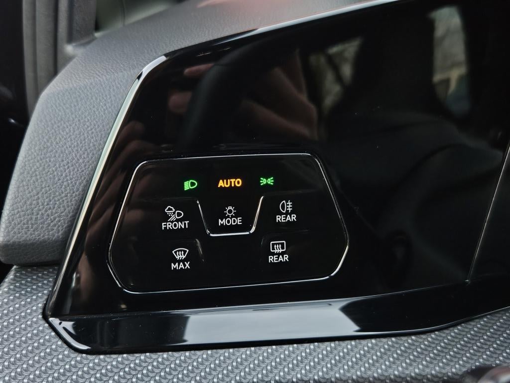 Volkswagen Golf variant 1.5 etsi r-line business | acc | elek. trekhaak