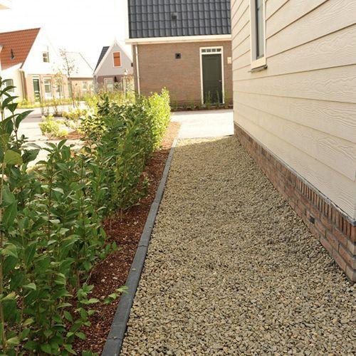 Opsluitbanden grijs of antraciet. va. €3,20 p.st.