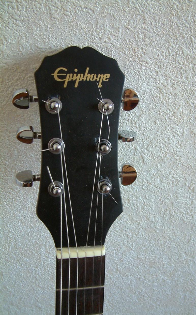 Epiphone  gitaar western met koffer epiphone   gitaar goede heldere klank