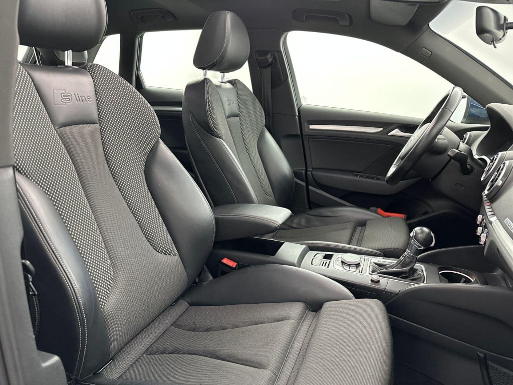 Audi A3 sportback 1.4 e-tron phev s-line pano acc lane