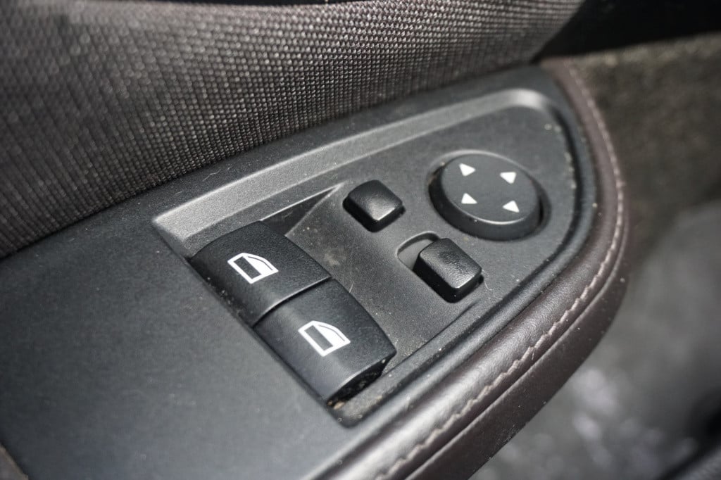 BMW I3 basis comfort 22 kwh 1e eigenaar - automaat - airco / navi / cruise