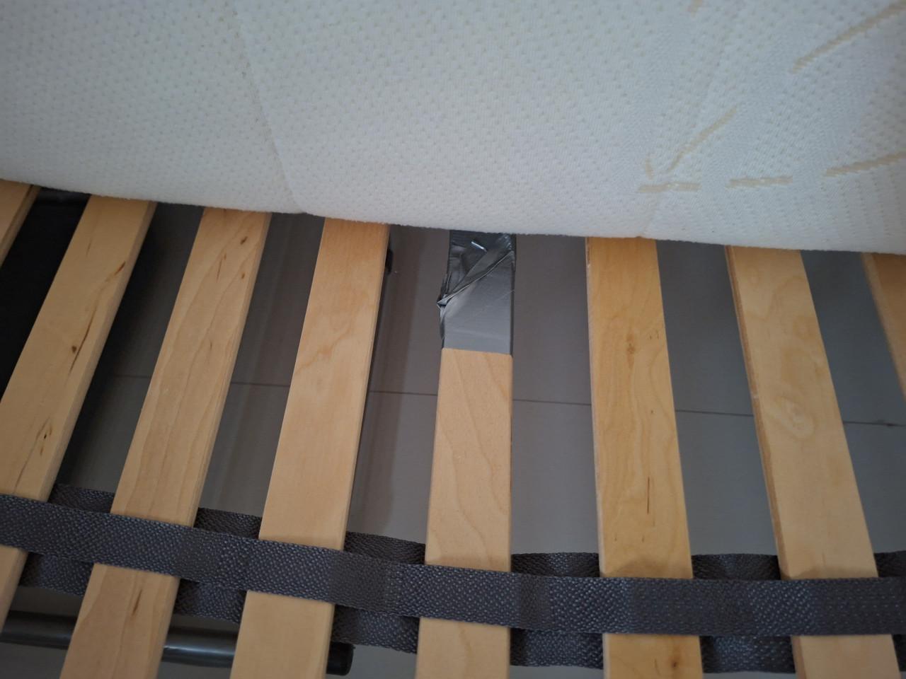 Stevig houten hemelbed 90x200 met lade voor extra matras