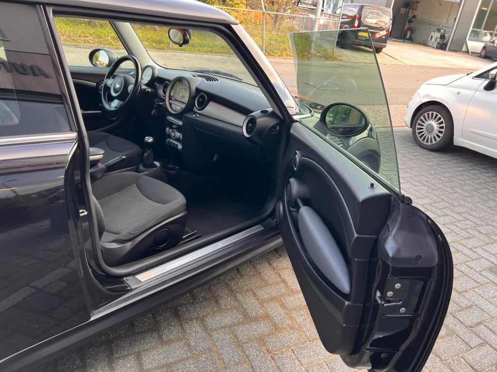 Mini One 1.4 anniversary business