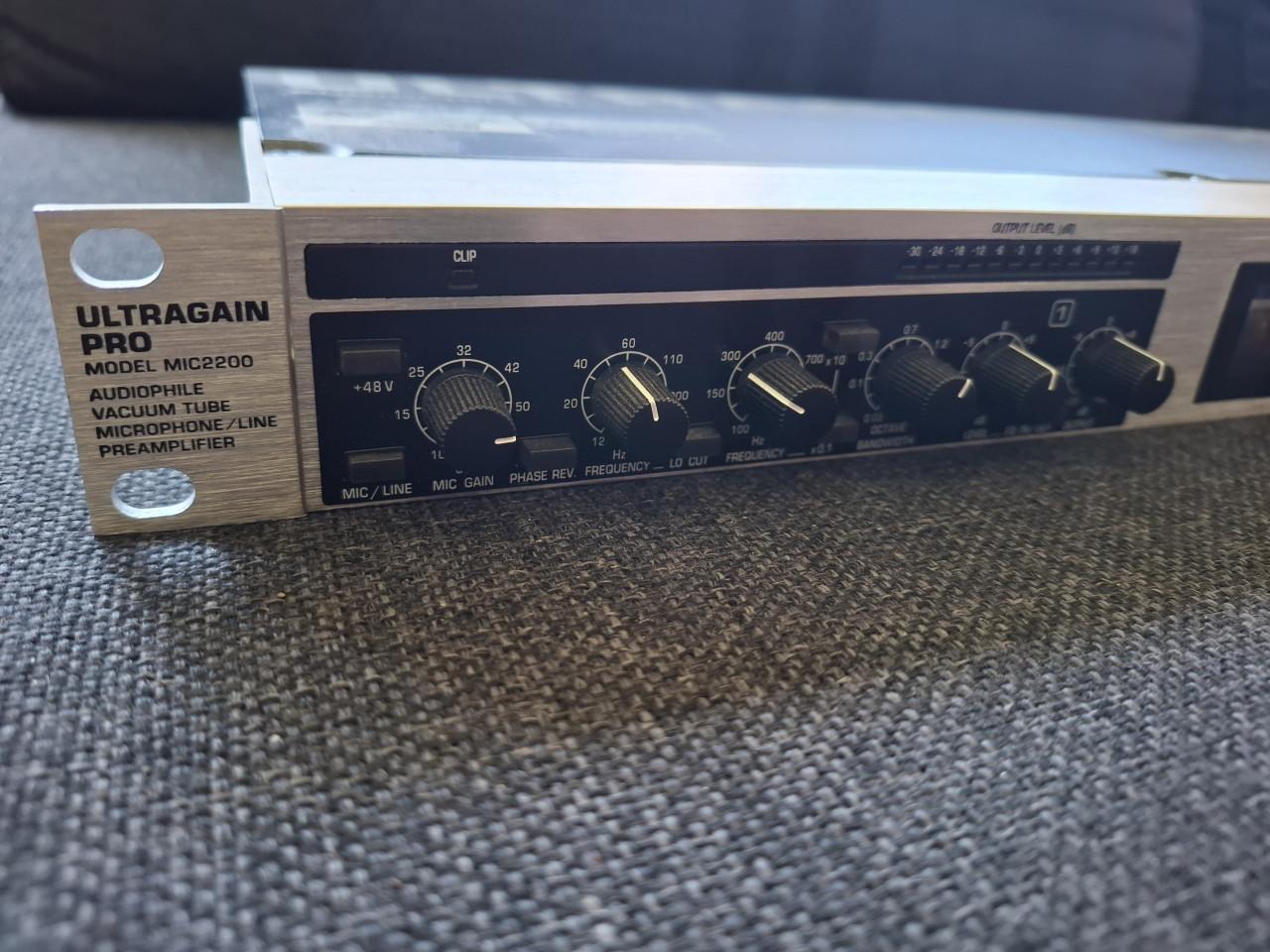 Ultragain Pro mic2200