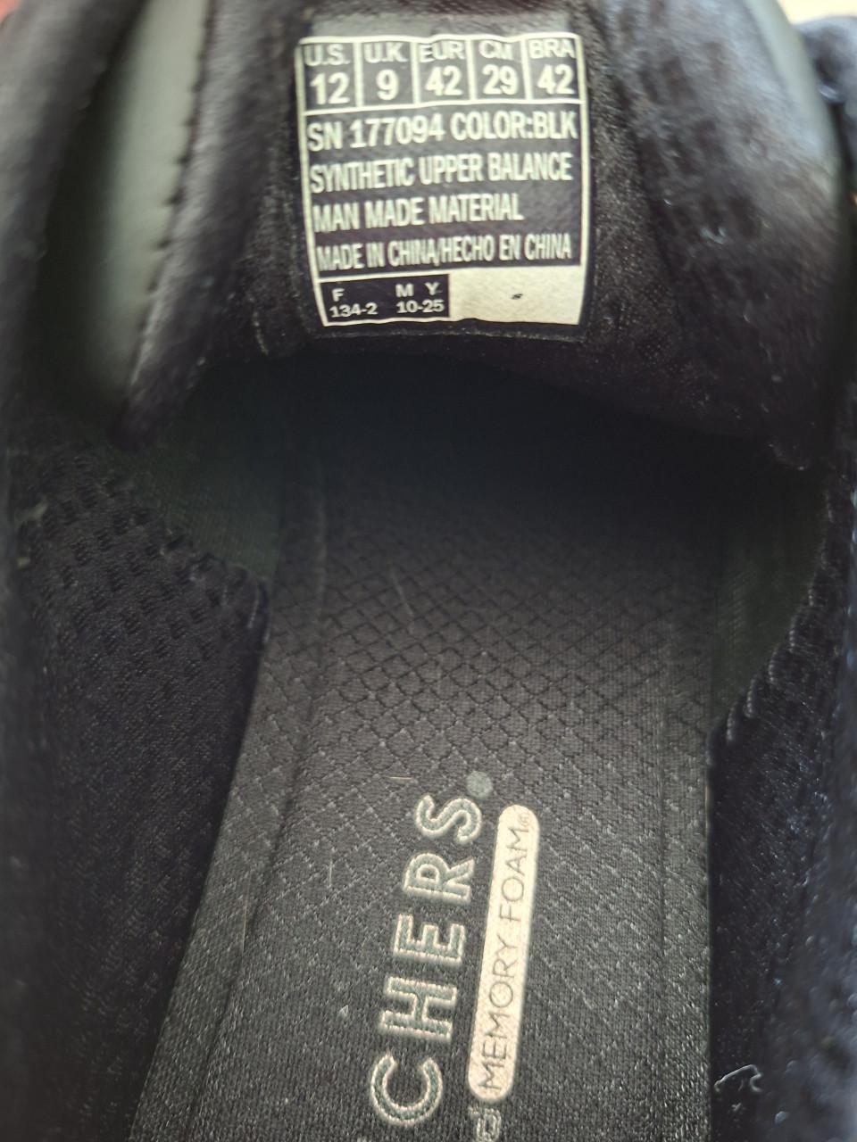 Zgan Skechers maat 42