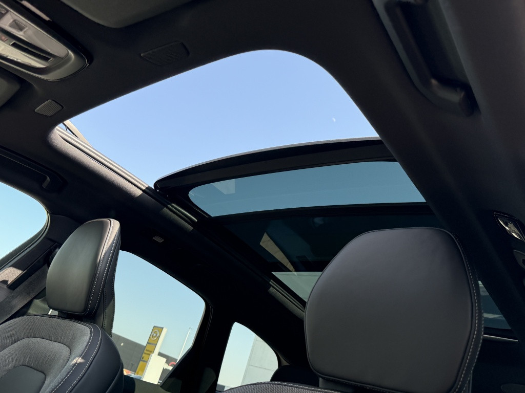 Volvo XC60 t6 awd ultra dark