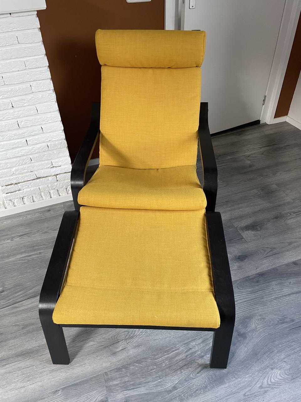 Ikea Poang fauteuil met voetenbank en 2 kussensets