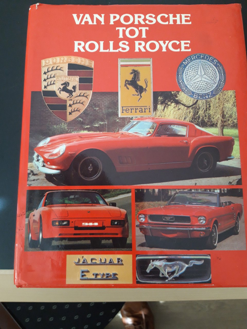 Van Porsche tot Rolls Royce: fotoboek in kleur